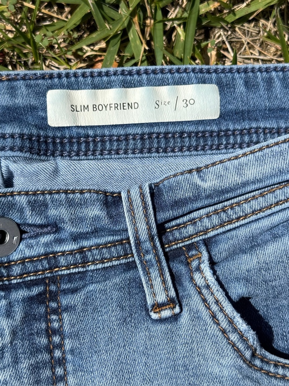 Pilcro and the Letterpress by Anthropologie “slim boyfriend jeans” - size 30 - Picture 5 of 6